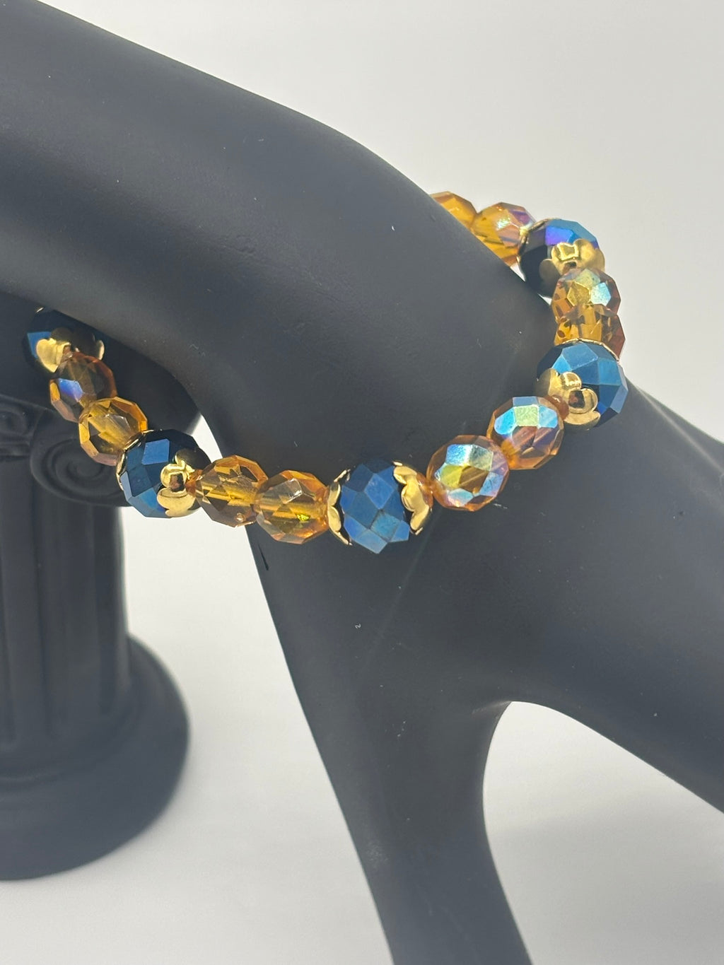 Z Collection - Butterscotch & Blue Crystal Beaded Women's Bracelet