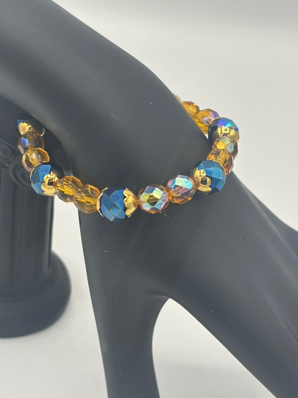 Z Collection - Butterscotch & Blue Crystal Beaded Women's Bracelet