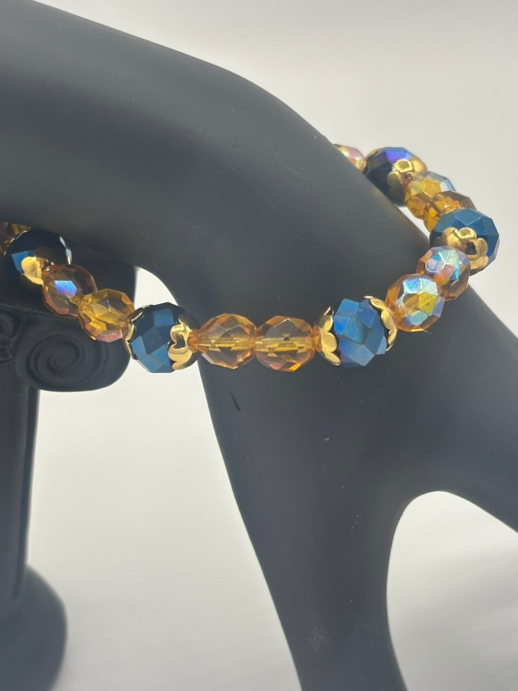 Z Collection - Butterscotch & Blue Crystal Beaded Women's Bracelet