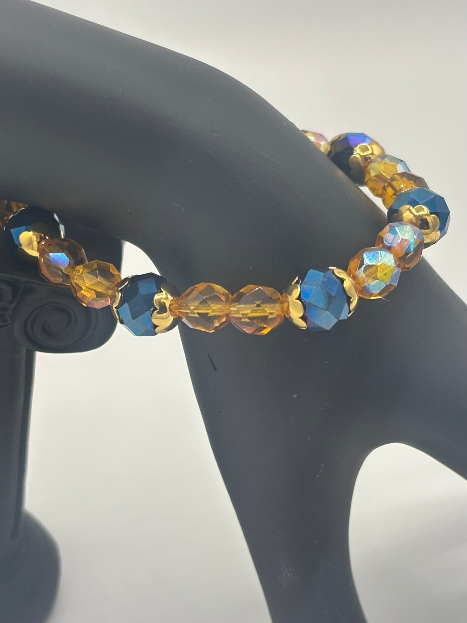 Z Collection - Butterscotch & Blue Crystal Beaded Women's Bracelet