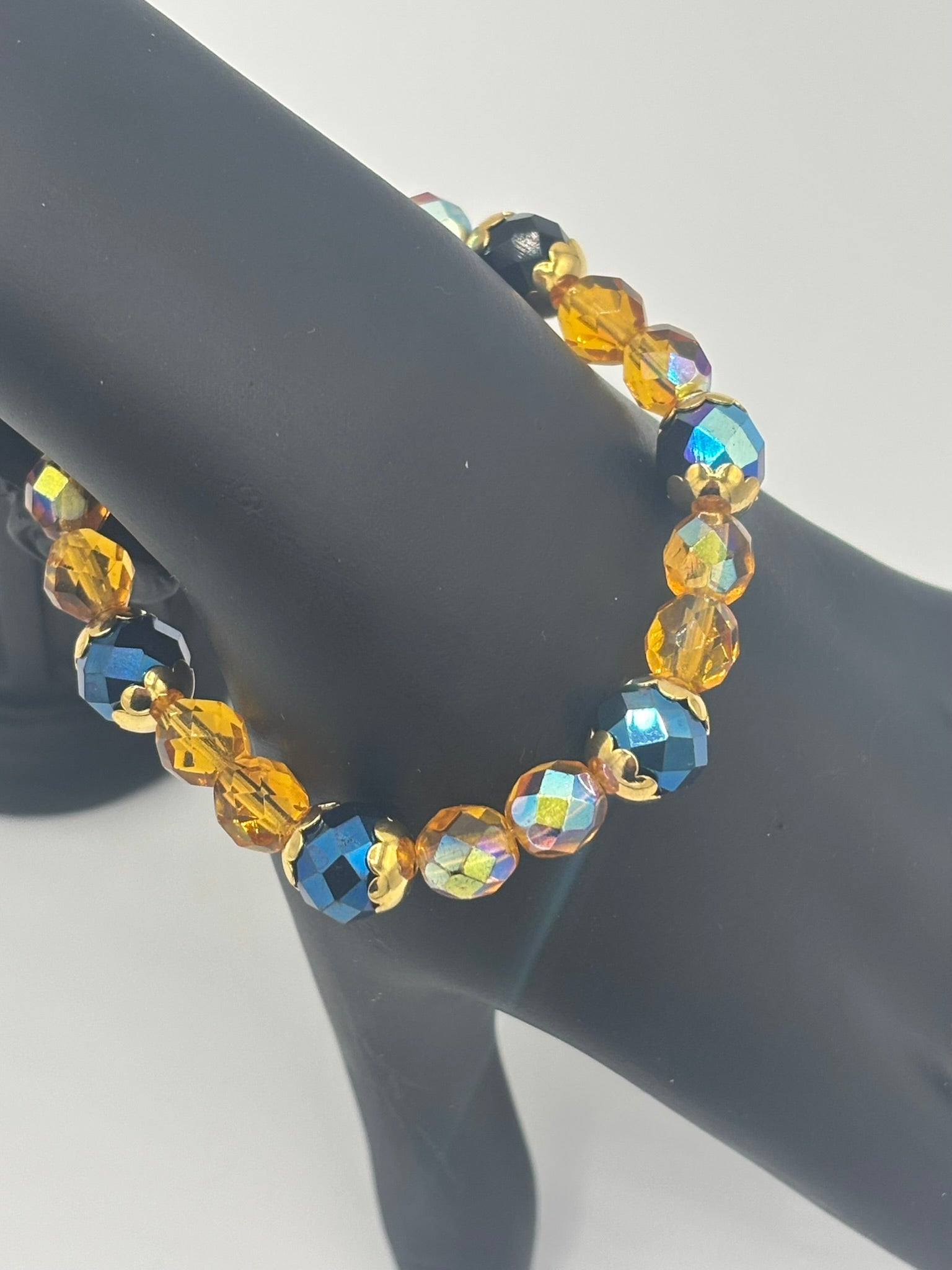 Z Collection - Butterscotch & Blue Crystal Beaded Women's Bracelet