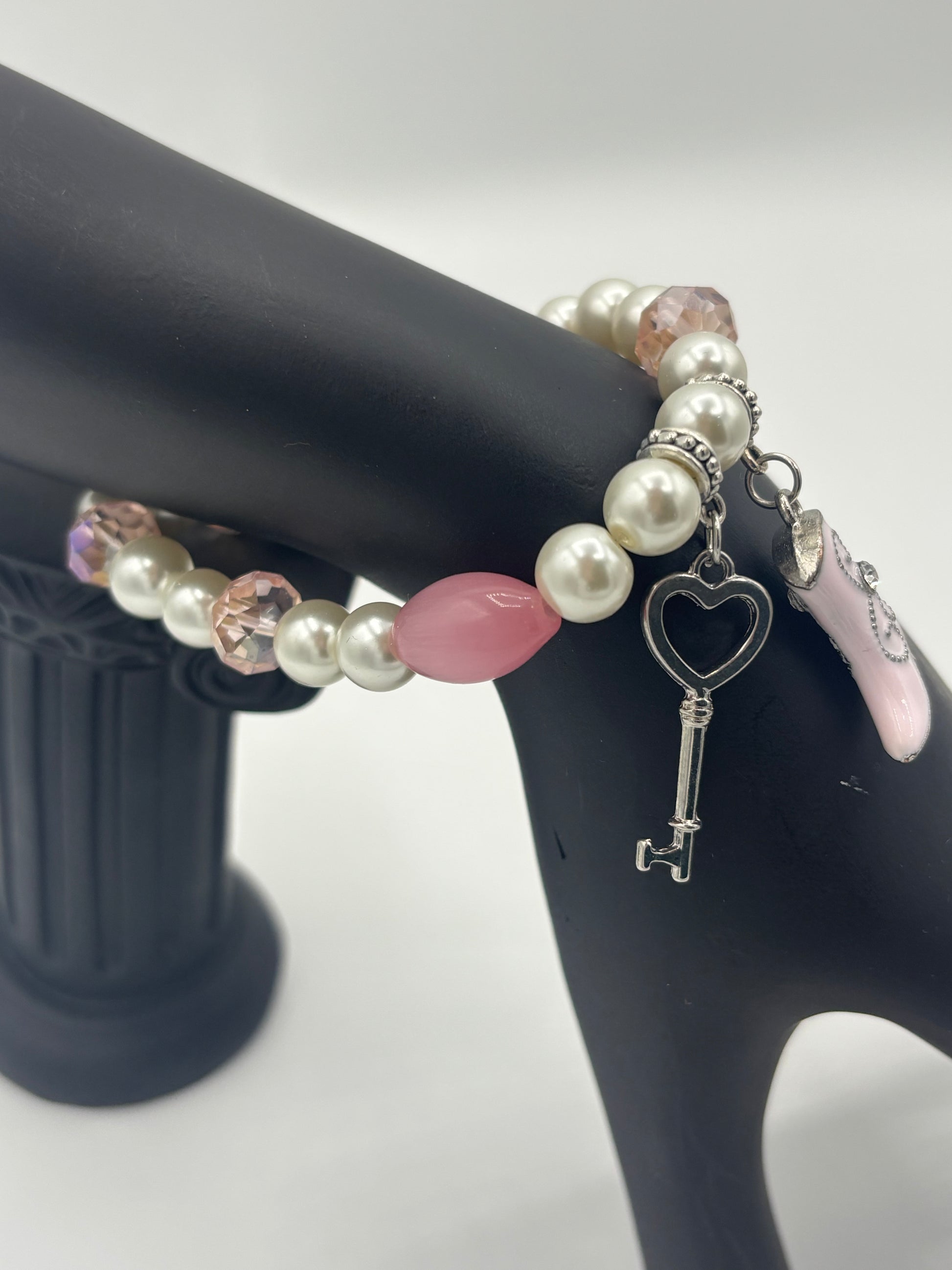 Heart & Heels, Shinny Pearl and Pink Opal Women's Bracelet