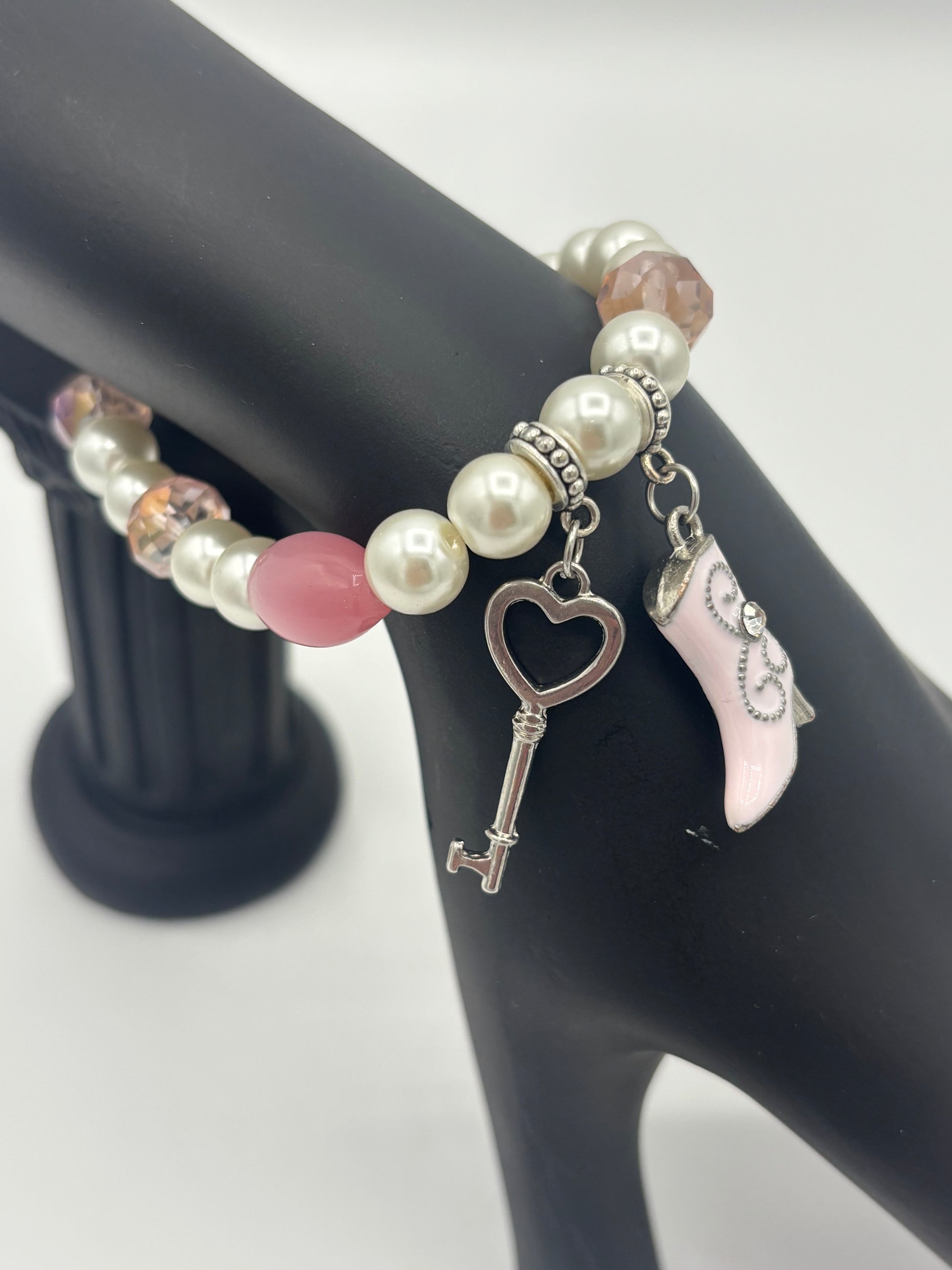 Heart & Heels, Shinny Pearl and Pink Opal Women's Bracelet